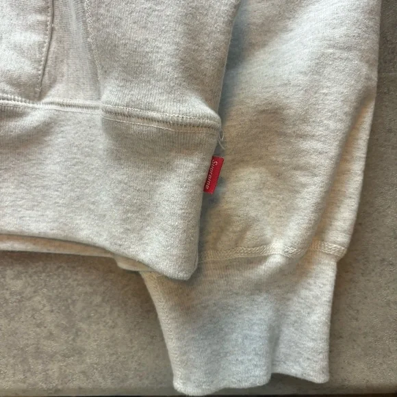 SOLD POSH WONT LET ME DELETE BC OF THEIR DUMB POLICY DO NOT BUY - Picture 5 of 10